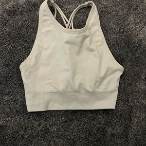 Fairly worn Avia women’s athletic top cross cross back
